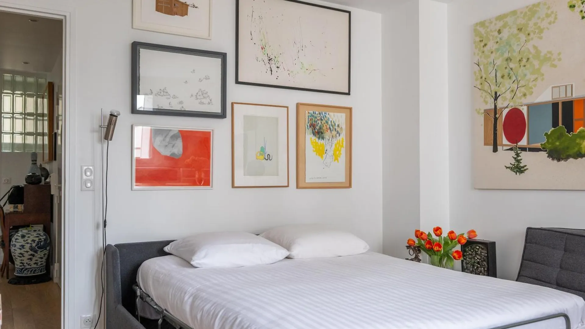 Veeve - Culture And Colour Apartment Paris